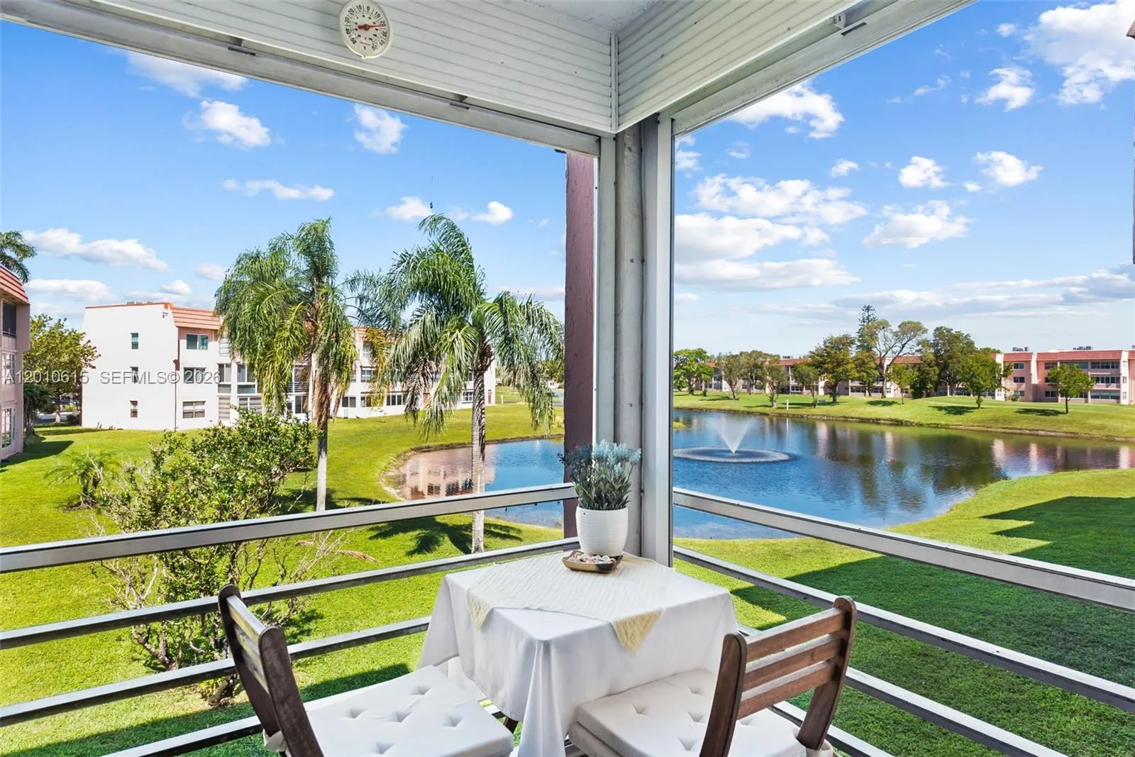 9421 Sunrise Lakes Blvd # 208, Sunrise FL 33322
