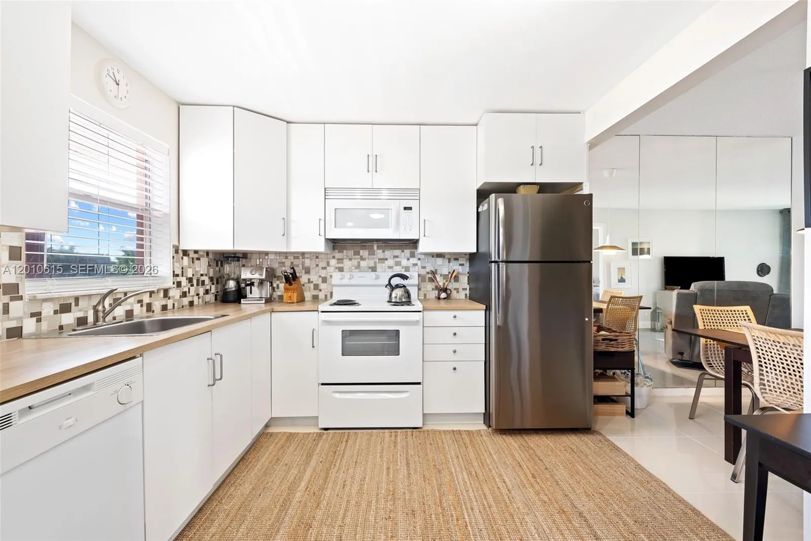 9421 Sunrise Lakes Blvd # 208, Sunrise FL 33322