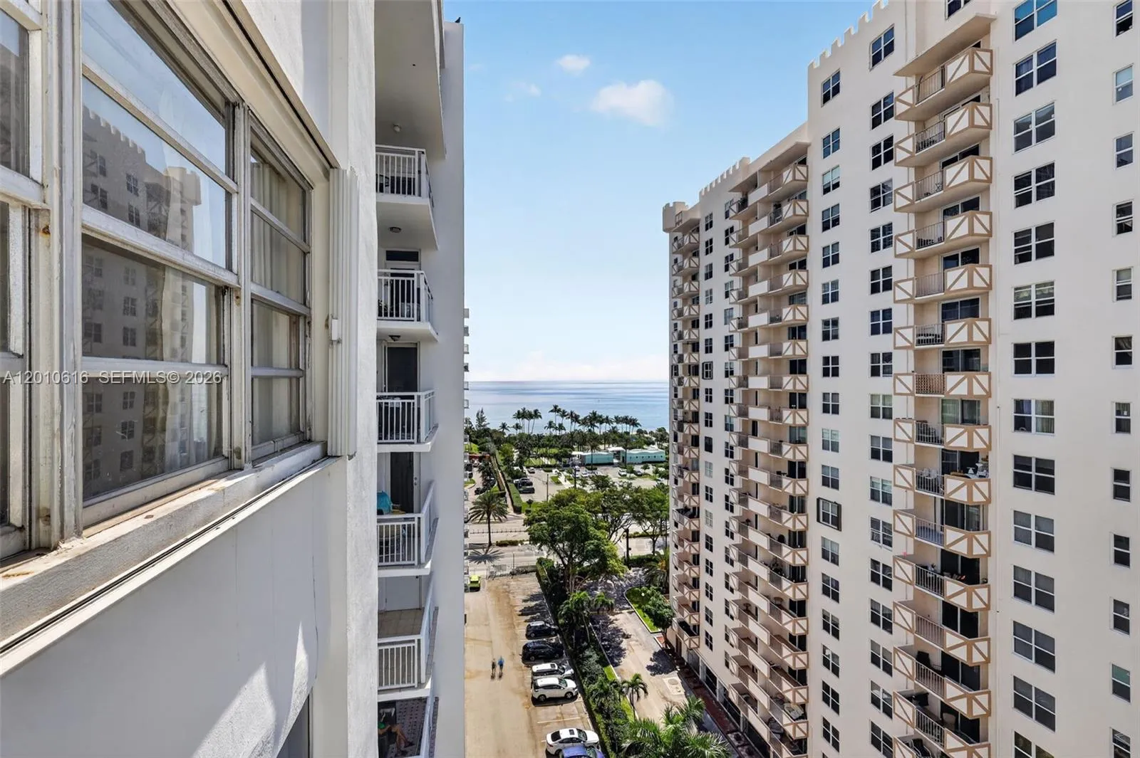 1849 S Ocean Dr # 1402, Hallandale Beach FL 33009