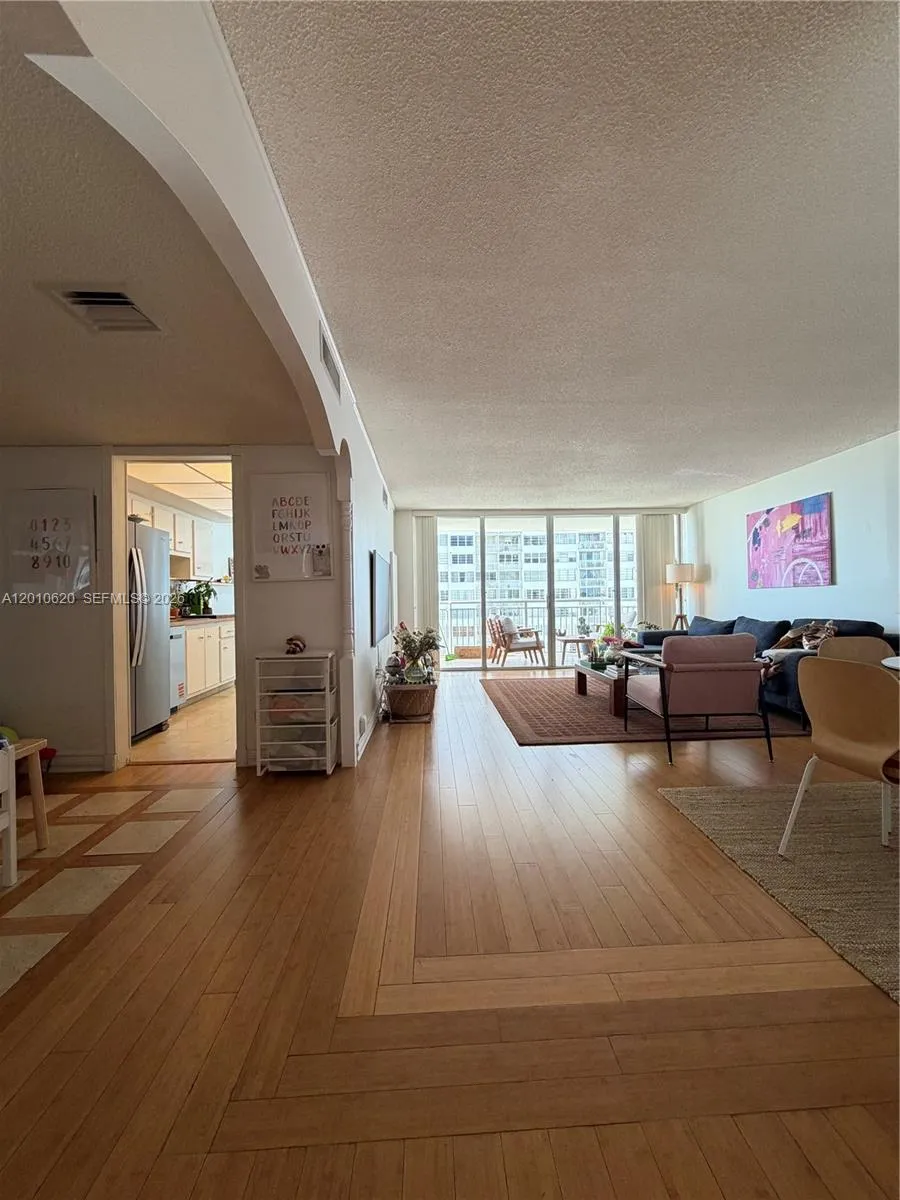 18061 Biscayne Blvd # 601, Aventura FL 33160