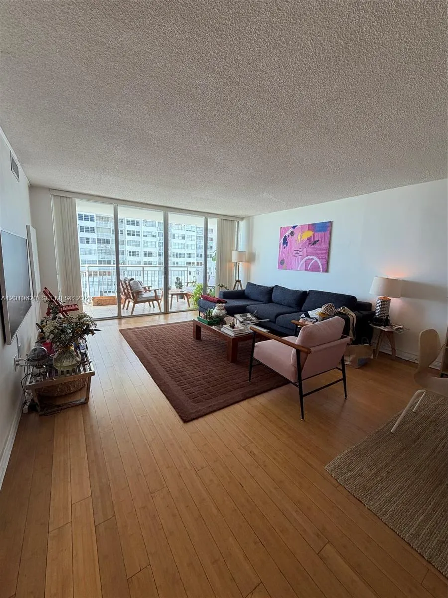 18061 Biscayne Blvd # 601, Aventura FL 33160