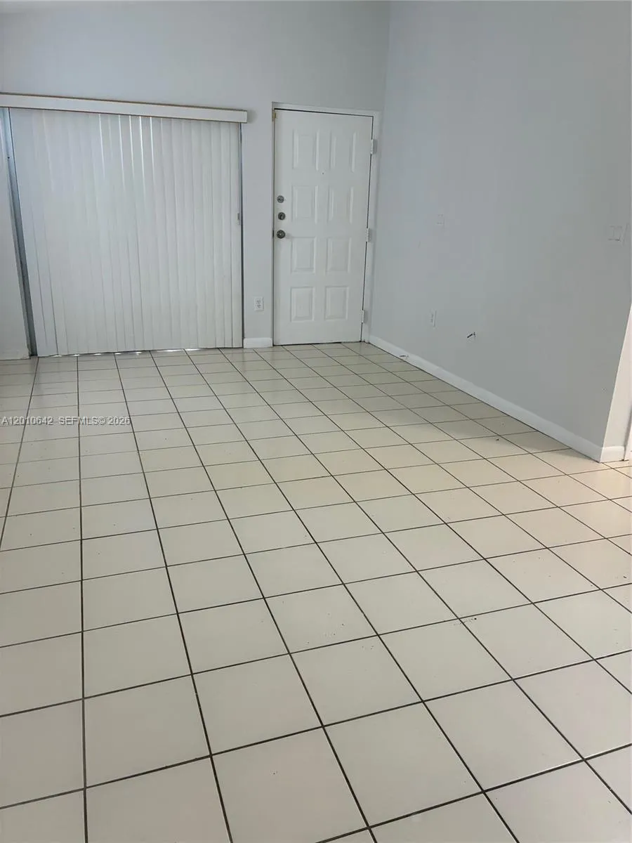 7640 SW 153 Ct # 207, Miami FL 33193
