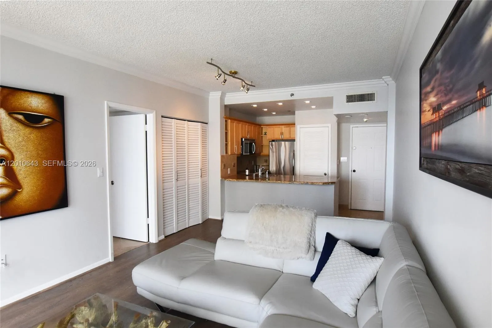 540 Brickell Key Dr, Miami FL 33131