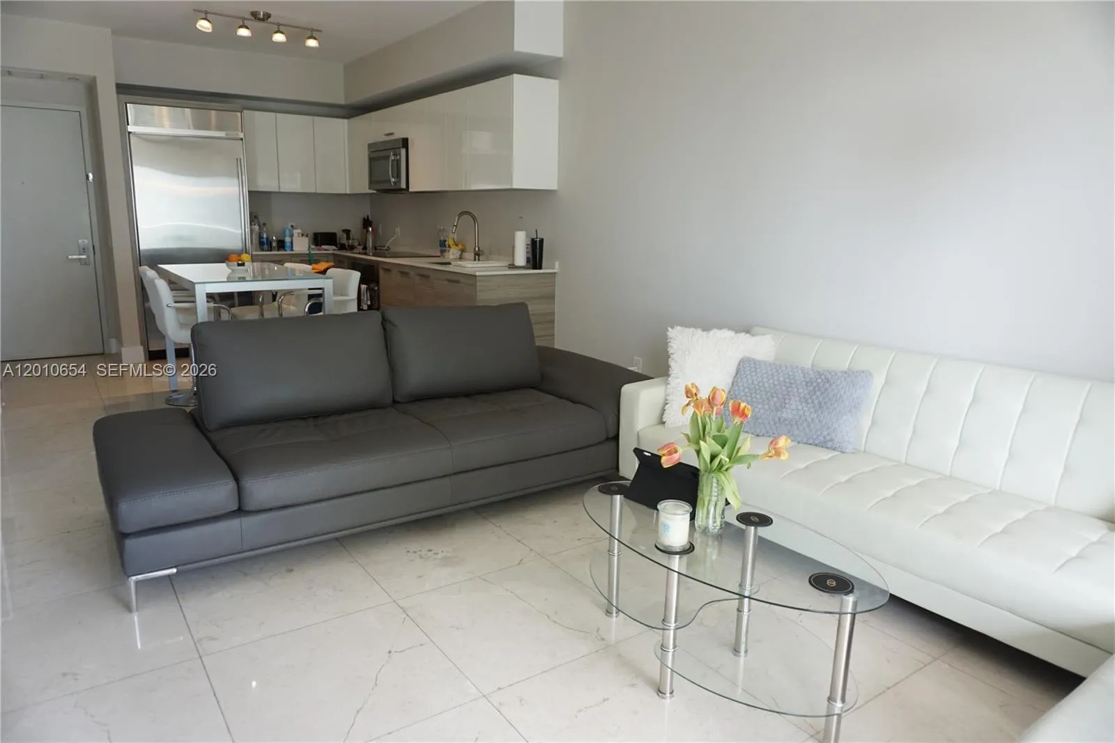 1300 Brickell Bay Dr # 1904, Miami FL 33131