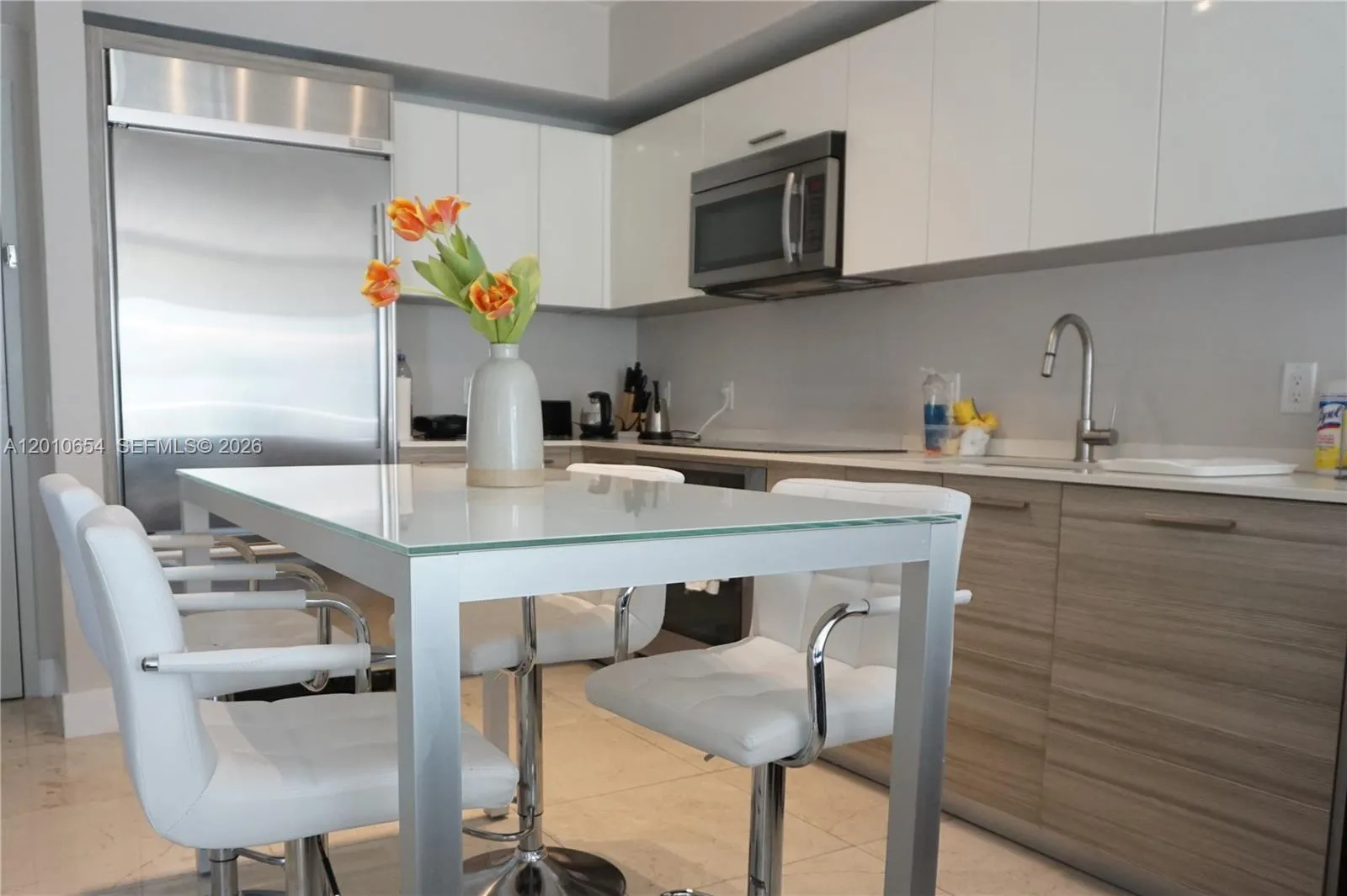 1300 Brickell Bay Dr # 1904, Miami FL 33131