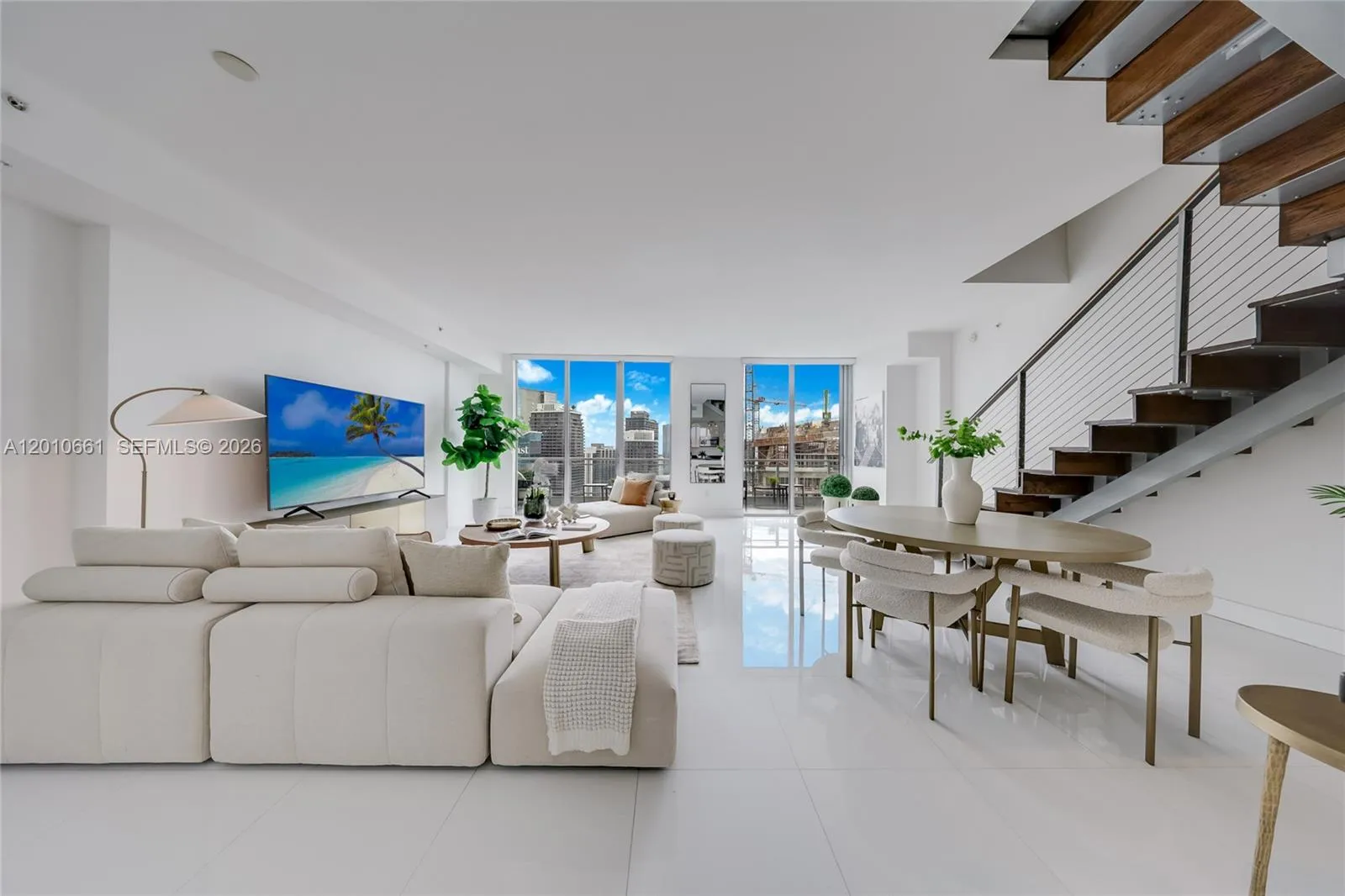 92 SW 3rd St # 5202, Miami FL 33130
