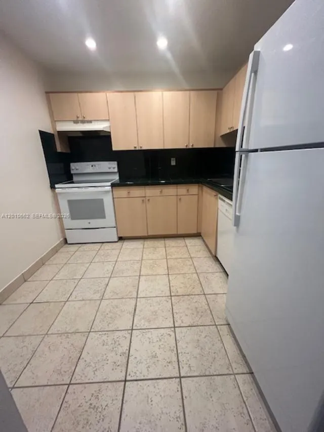 7740 Camino Real # 306, Miami FL 33143