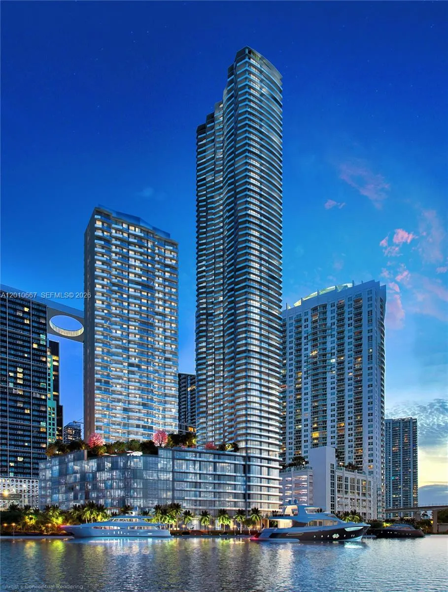 77 SE 5th St # 4002, Miami FL 33131