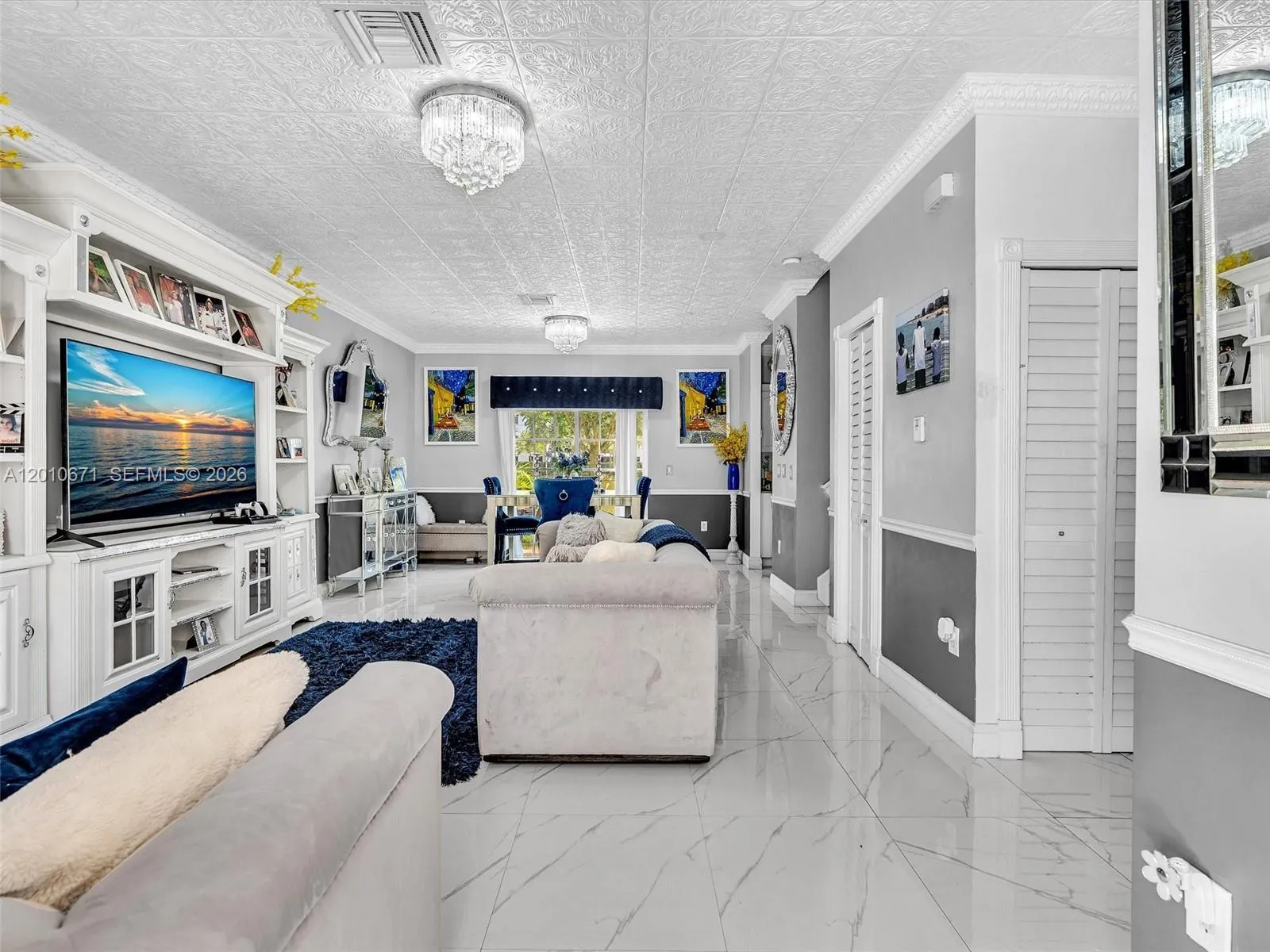 7659 N Stonecreek Cir, Davie FL 33024