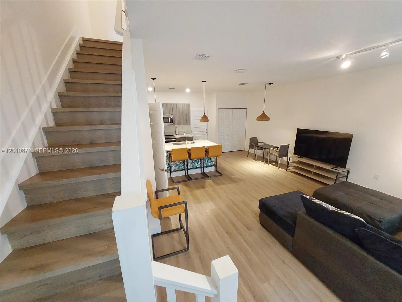 4906 NW 83rd Path, Doral FL 33166