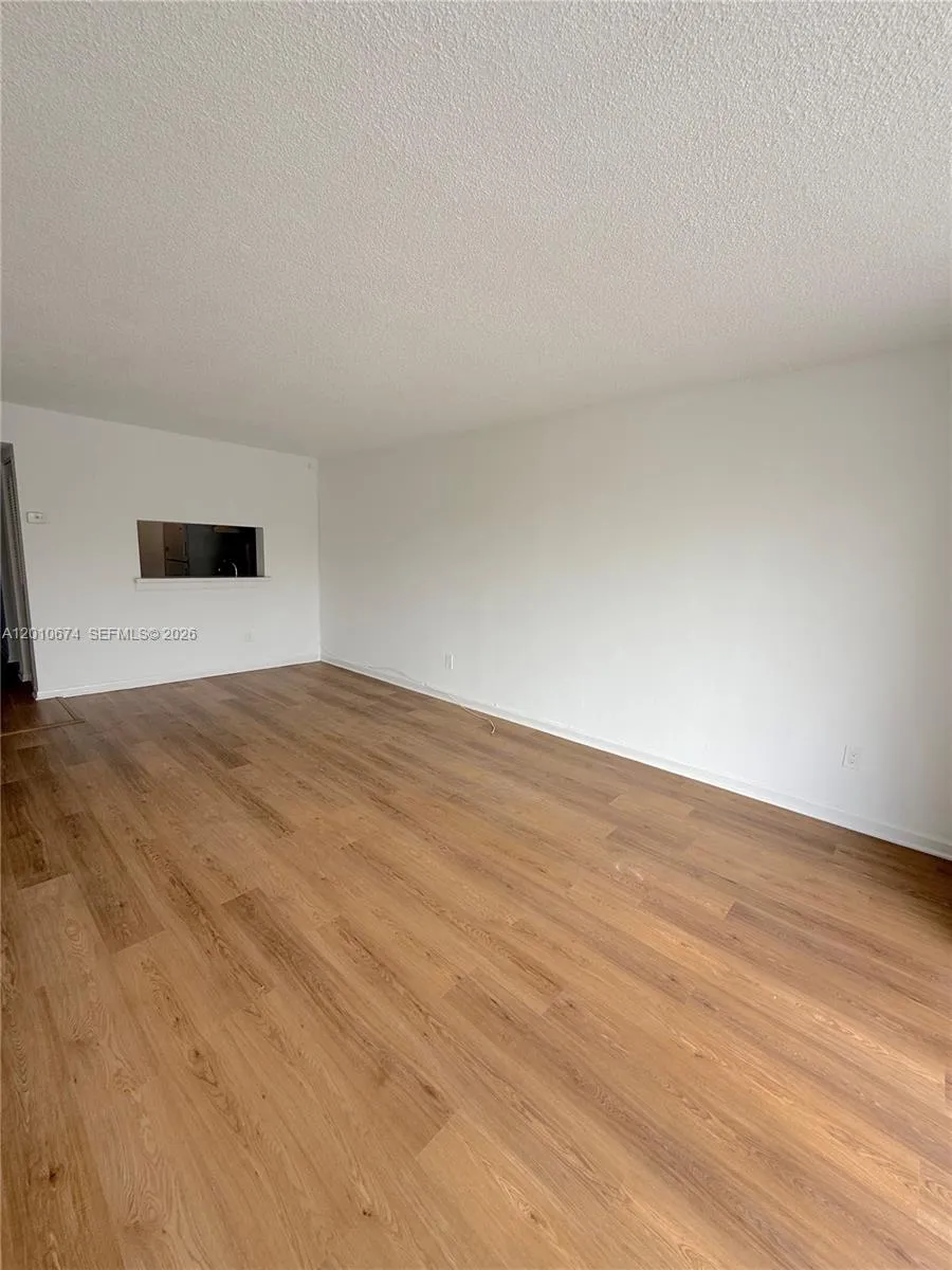 482 NW 165th St Rd # 307, Miami FL 33169