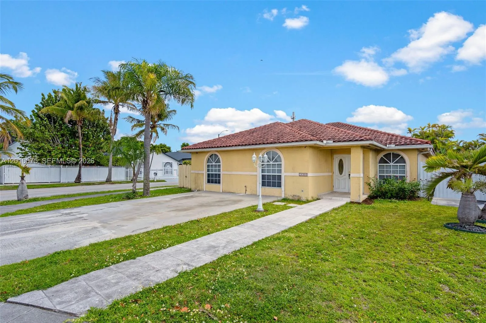 14300 SW 52nd St, Miami FL 33175