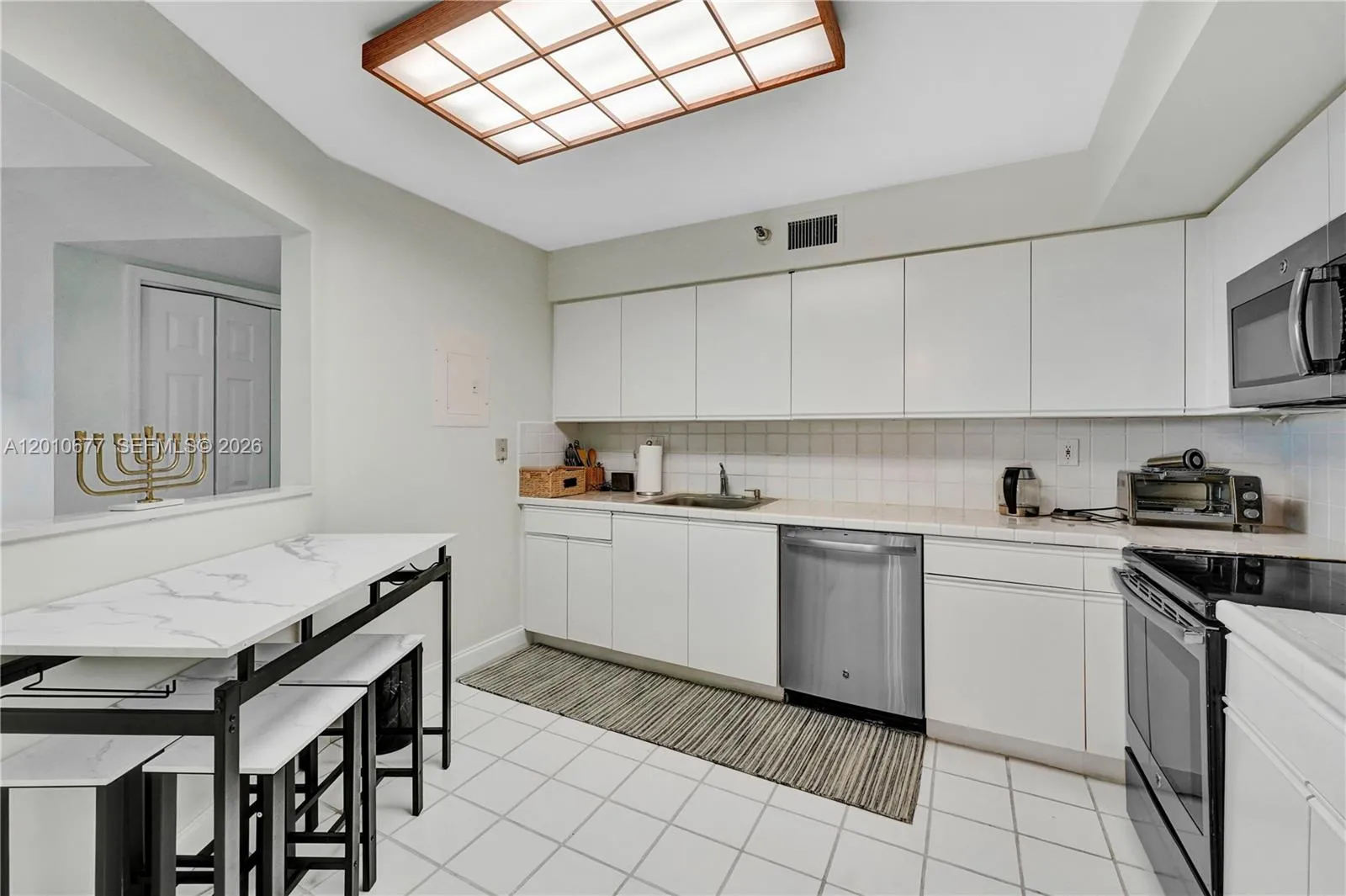 3500 Mystic Pointe Dr # 3302, Aventura FL 33180