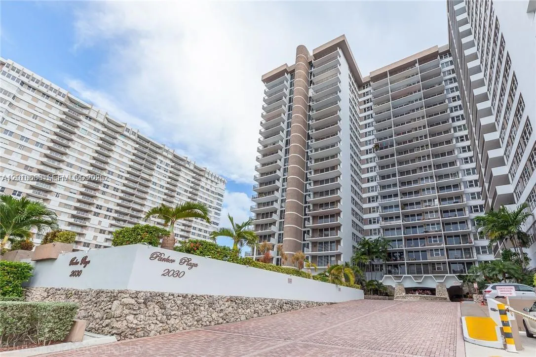 2030 S Ocean Dr # 1706, Hallandale Beach FL 33009