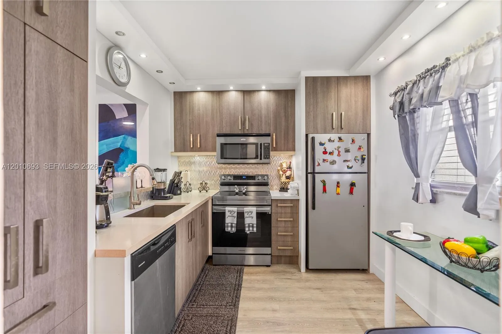 2850 Somerset Dr # 410L, Lauderdale Lakes FL 33311