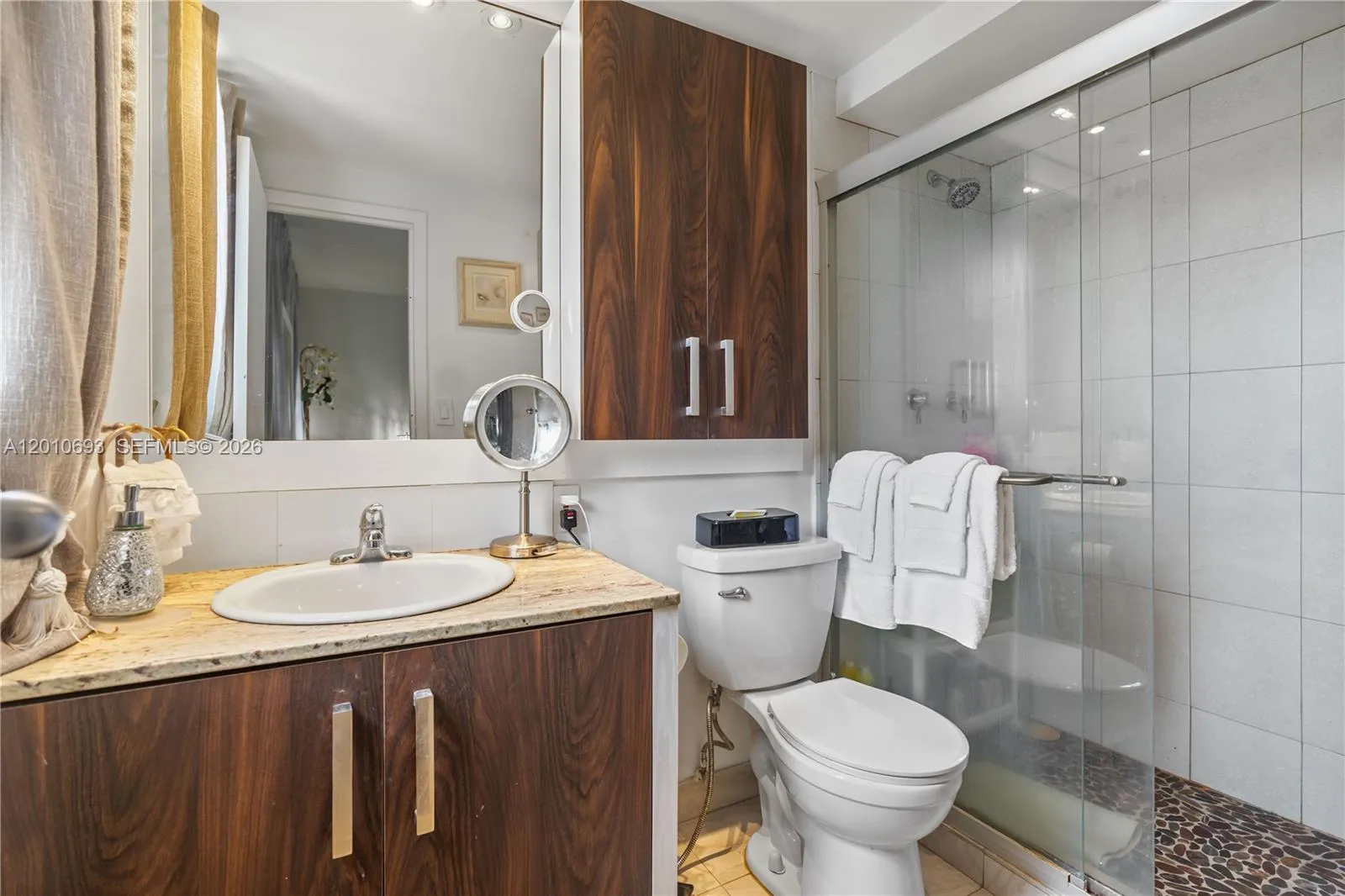 2850 Somerset Dr # 410L, Lauderdale Lakes FL 33311