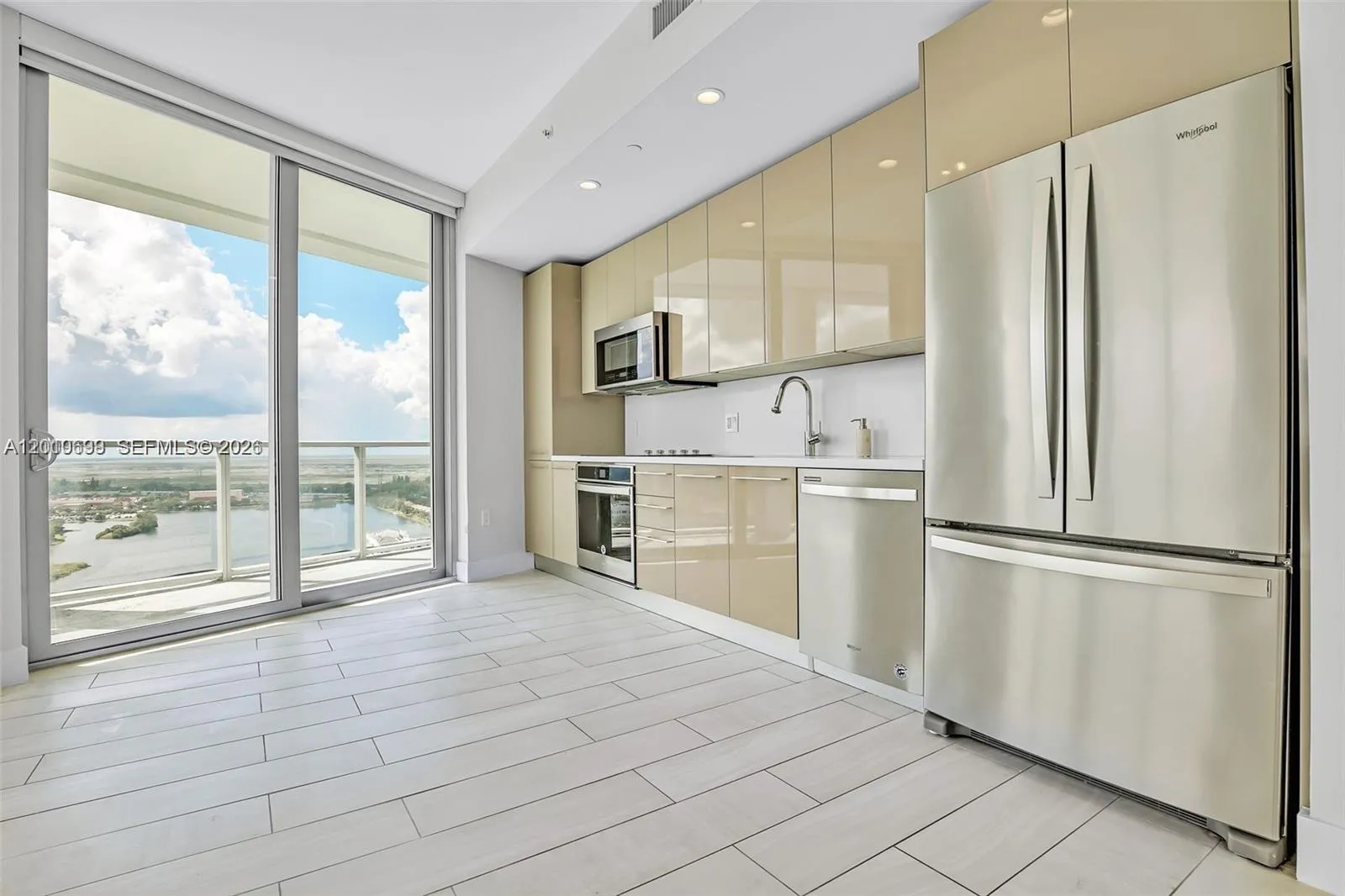 2000 Metropica Way # 2204, Sunrise FL 33323