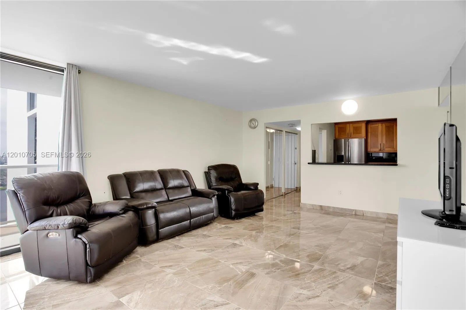 3701 N Country Club Dr # 2203, Aventura FL 33180