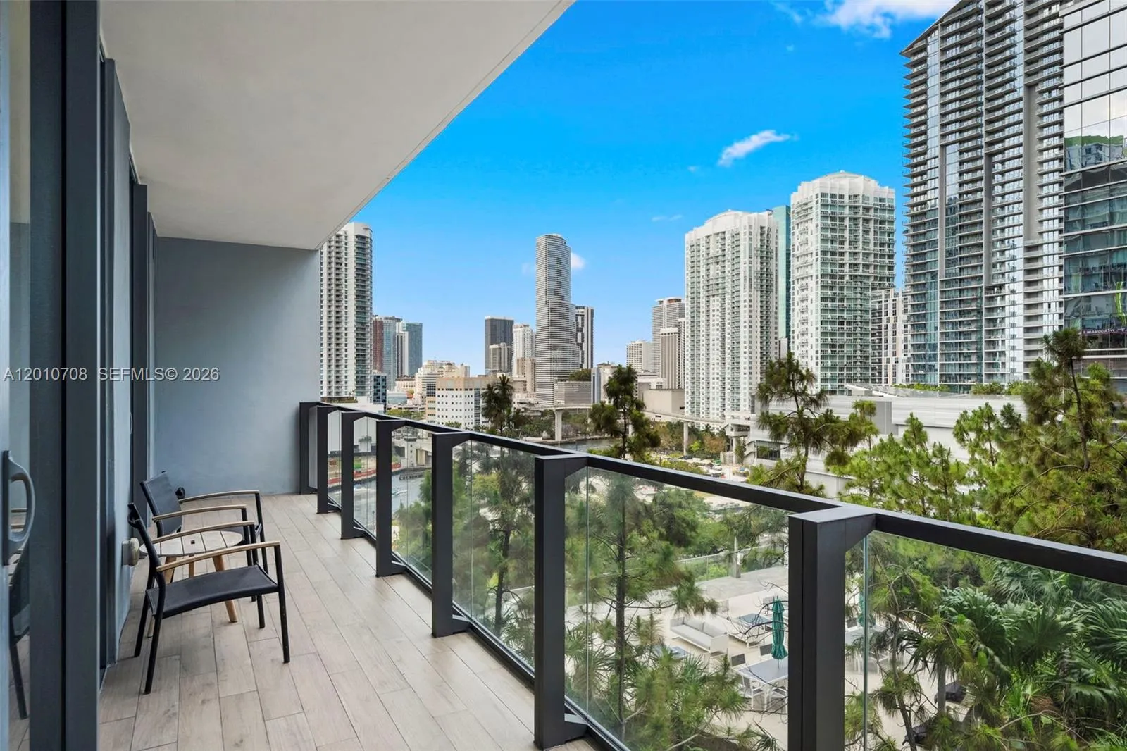 88 SW 7th St # 809, Miami FL 33130