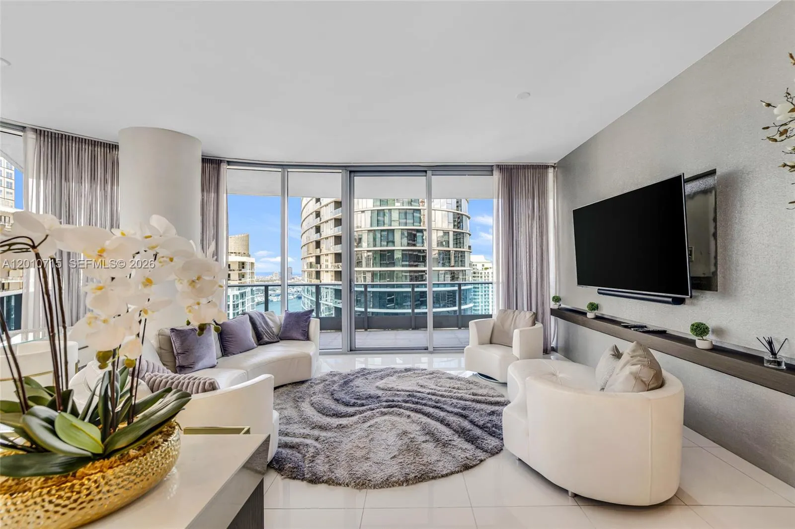 200 Biscayne Boulevard Way # 4401, Miami FL 33131