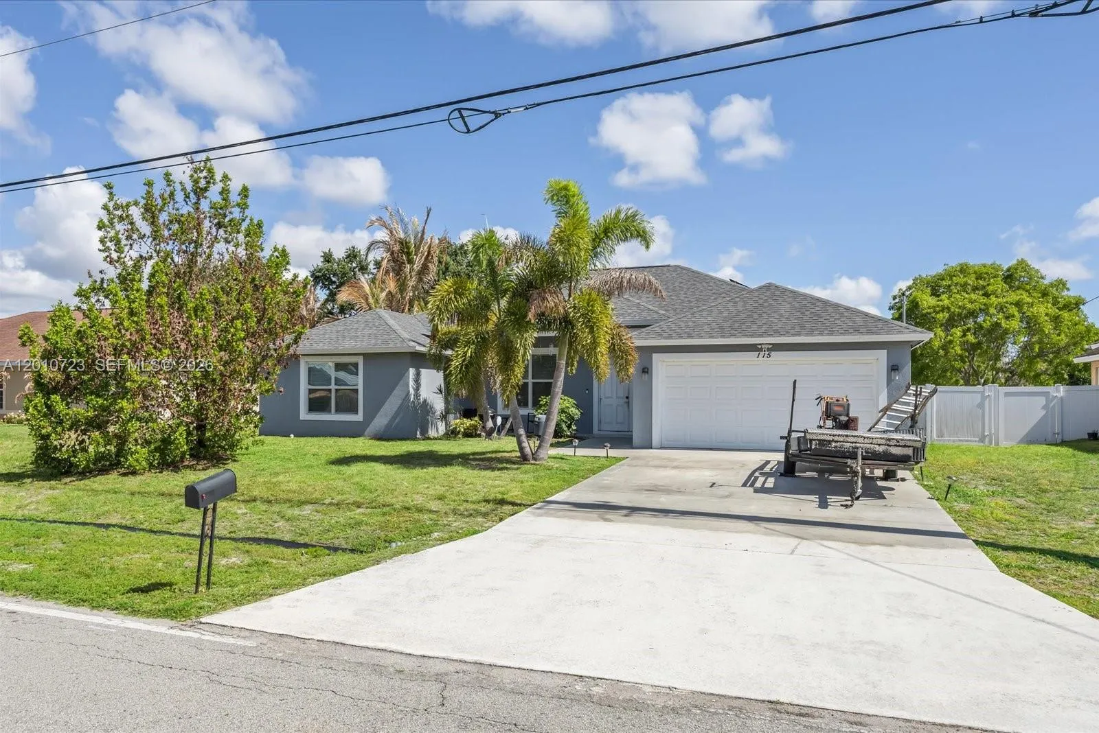 115 SW Glenwood Dr, Port St. Lucie FL 34984
