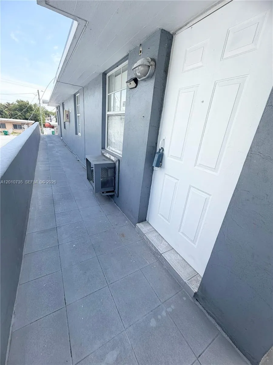 2736 SW 22nd Ave # 2, Miami FL 33133