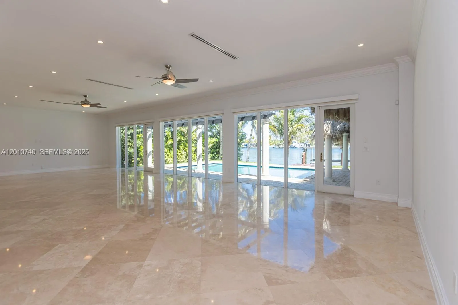 425 N Shore Dr, Miami Beach FL 33141