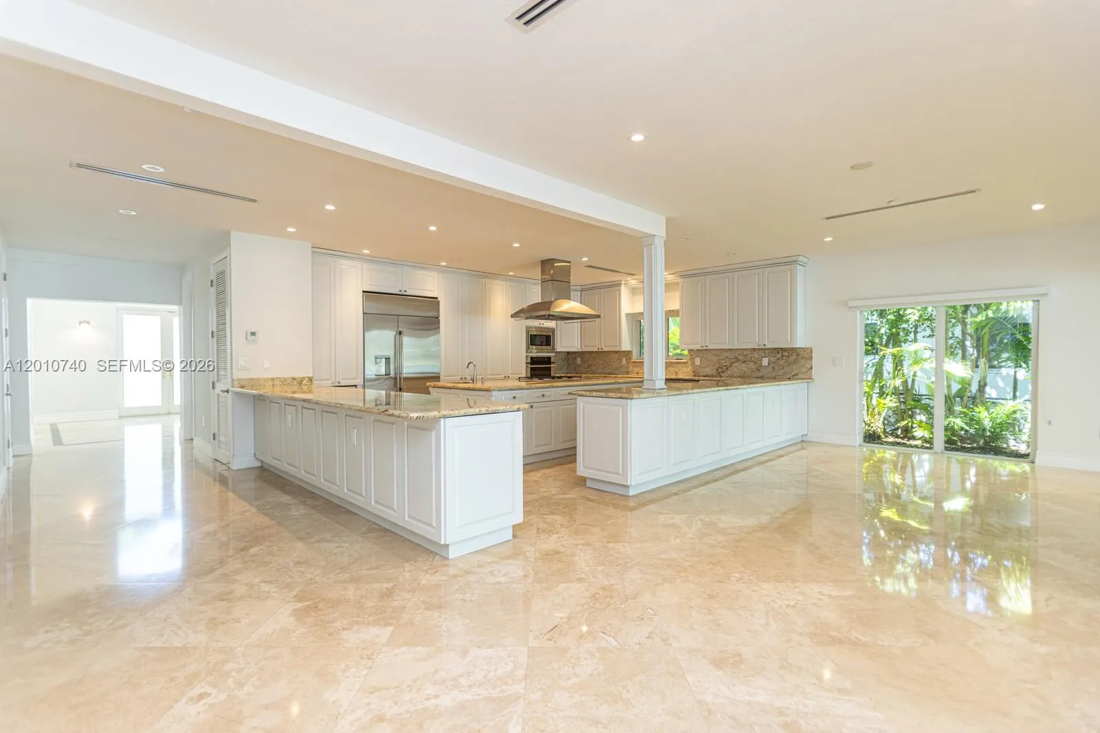 425 N Shore Dr, Miami Beach FL 33141