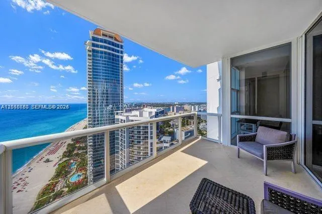 18101 Collins Ave # 4702, Sunny Isles Beach FL 33160