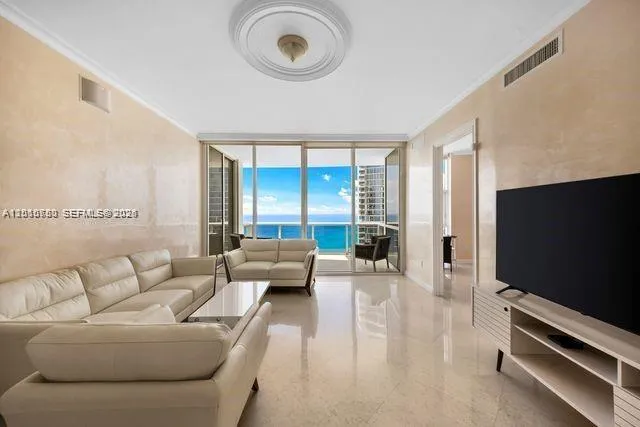 18101 Collins Ave # 4702, Sunny Isles Beach FL 33160