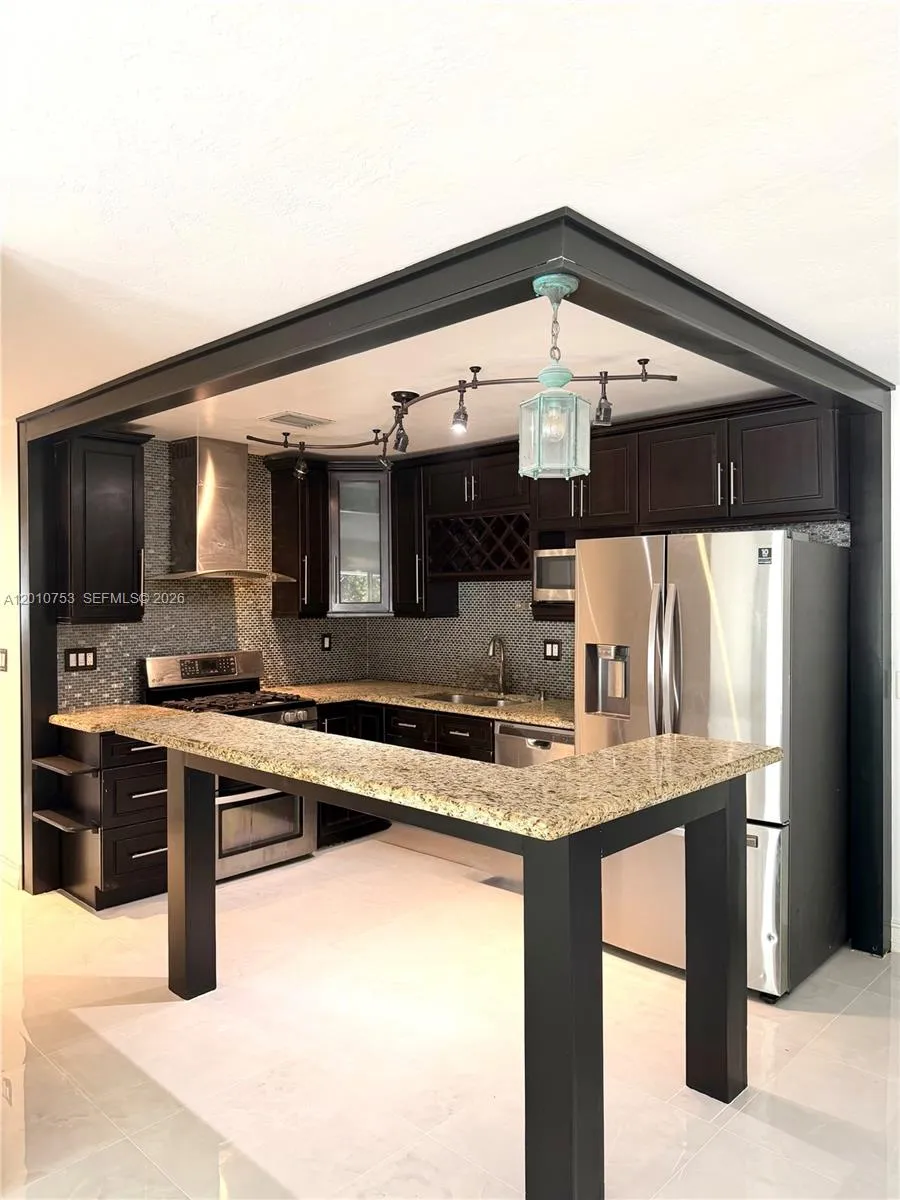 6472 Johnson St # 6472, Hollywood FL 33024