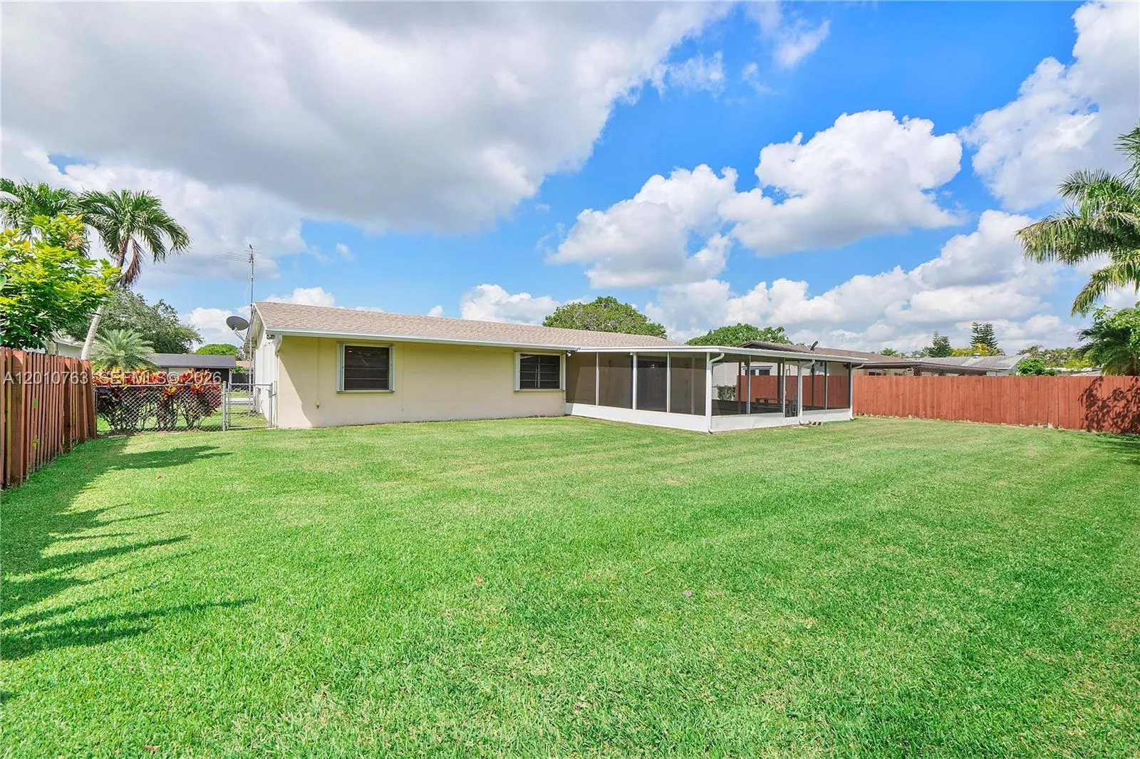 18535 SW 90th Ct, Cutler Bay FL 33157