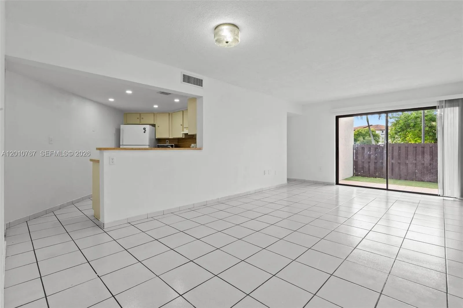 9431 Fontainebleau Blvd # 112, Miami FL 33172