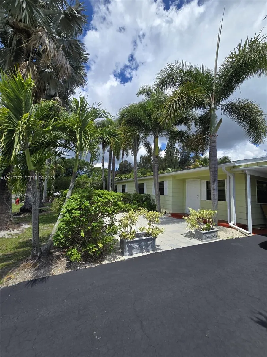 5091 Buchanan Rd, Delray Beach FL 33484