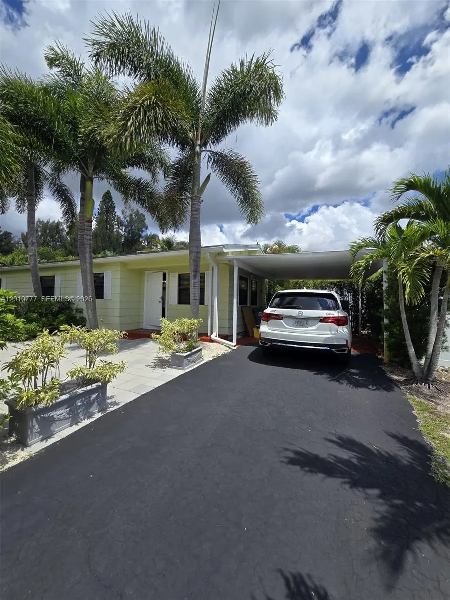 5091 Buchanan Rd, Delray Beach FL 33484