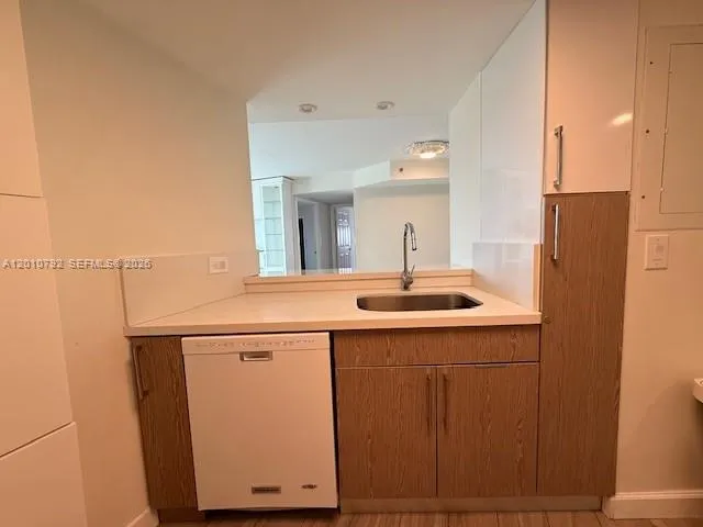 2415 NW 16th St Rd # 1, Miami FL 33125