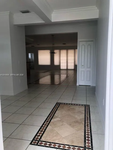 9910 SW 23rd St, Miami FL 33165