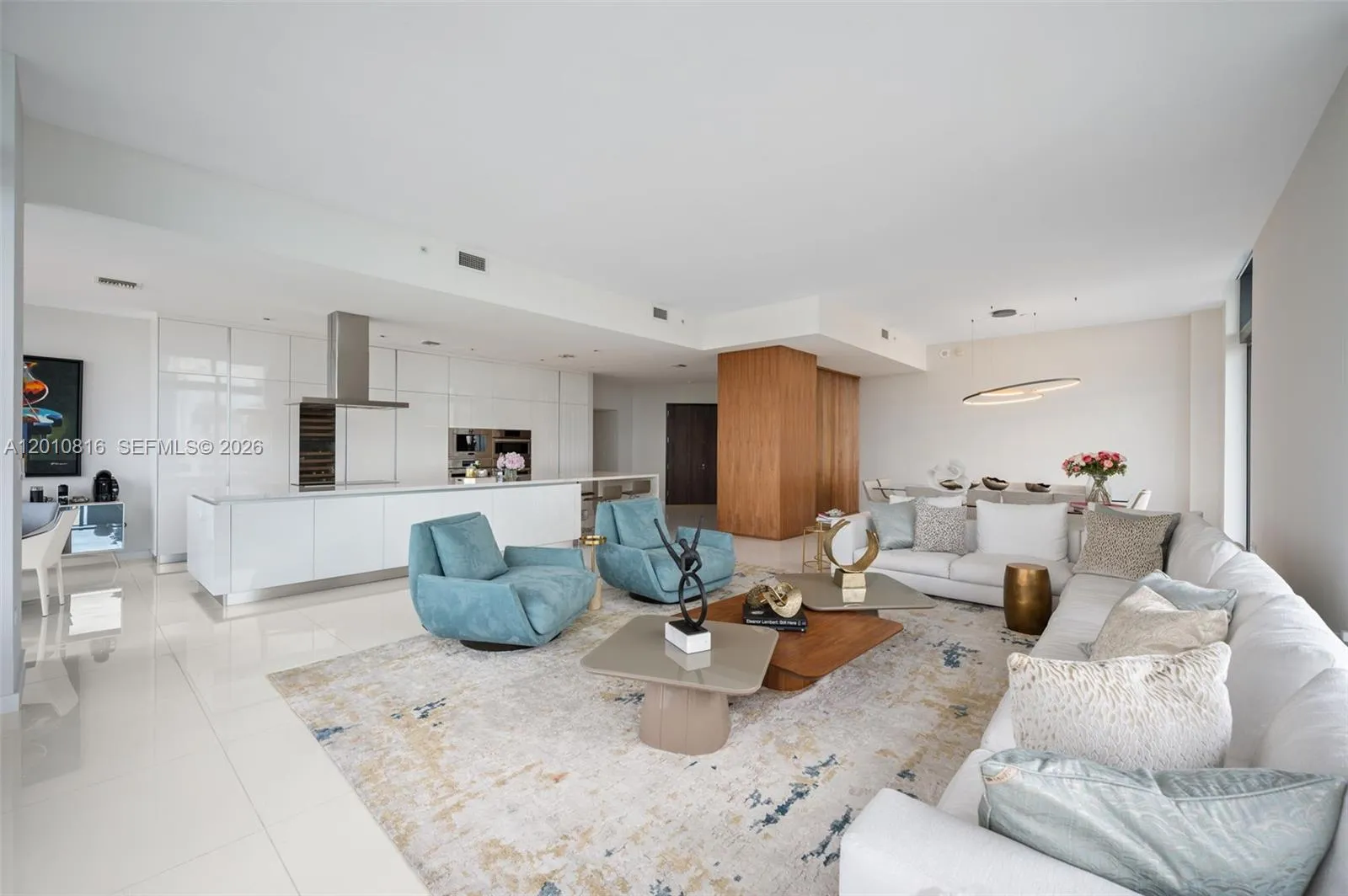 88 SW 7th St, Miami FL 33130