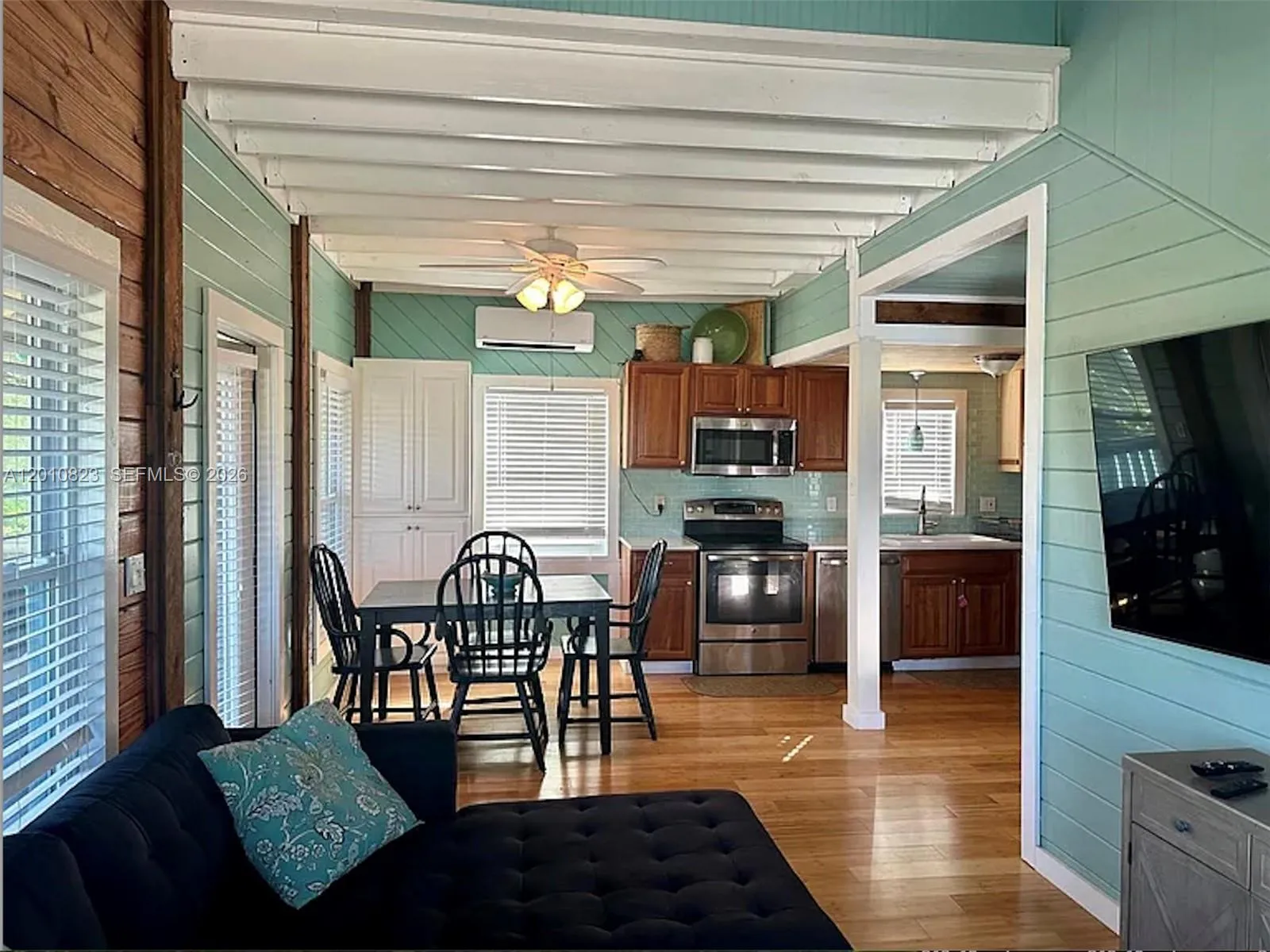 813 Hawksbill Ln, Sugarloaf FL 33042