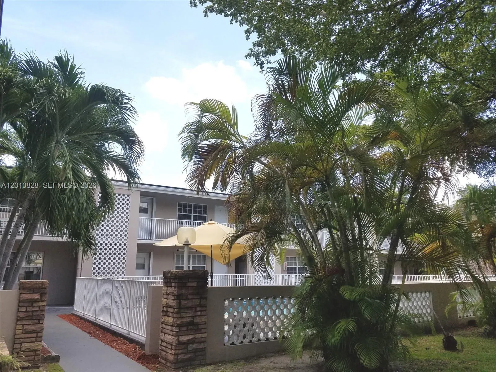 6565 Santona St # B8, Coral Gables FL 33146
