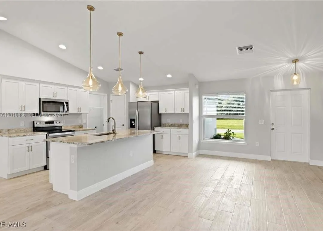 604 WILMINGTON, Cape Coral FL 33993