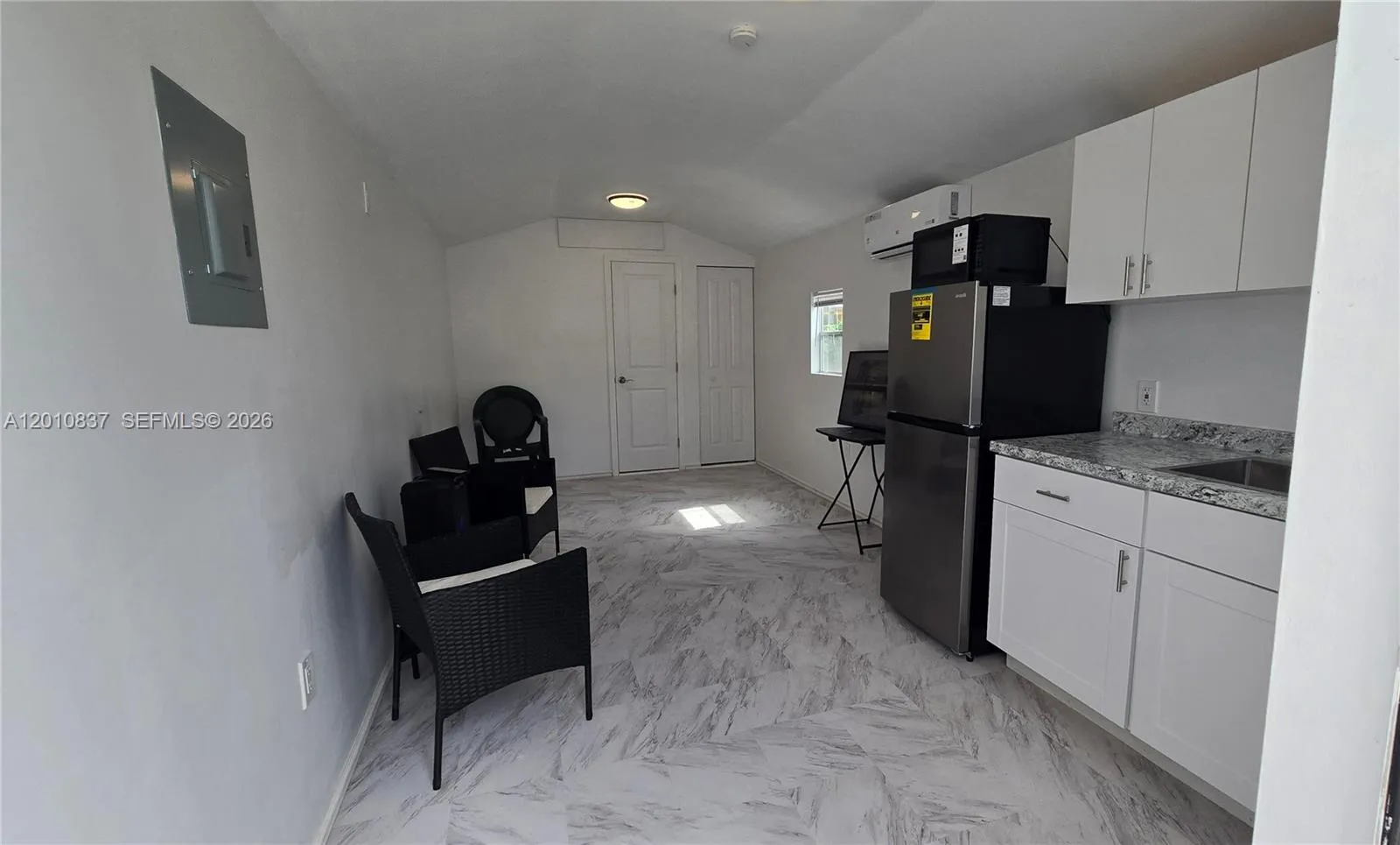 2440 NW 99th St # A, Miami FL 33147