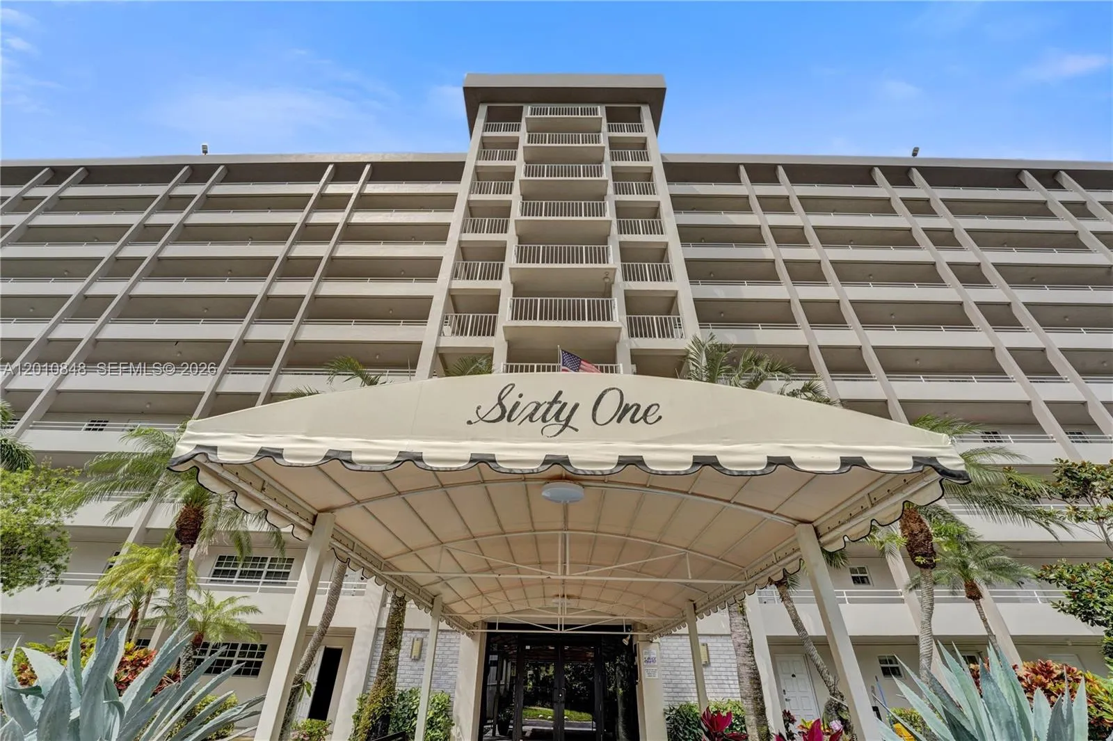 575 Oaks Ln # 508, Pompano Beach FL 33069