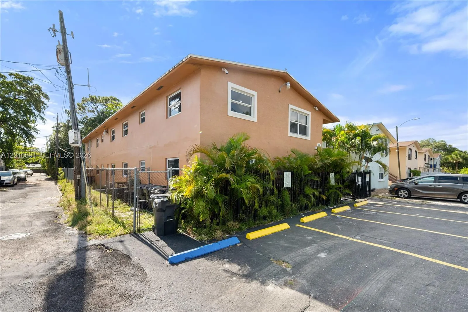 608 SW 16th Ave, Fort Lauderdale FL 33312