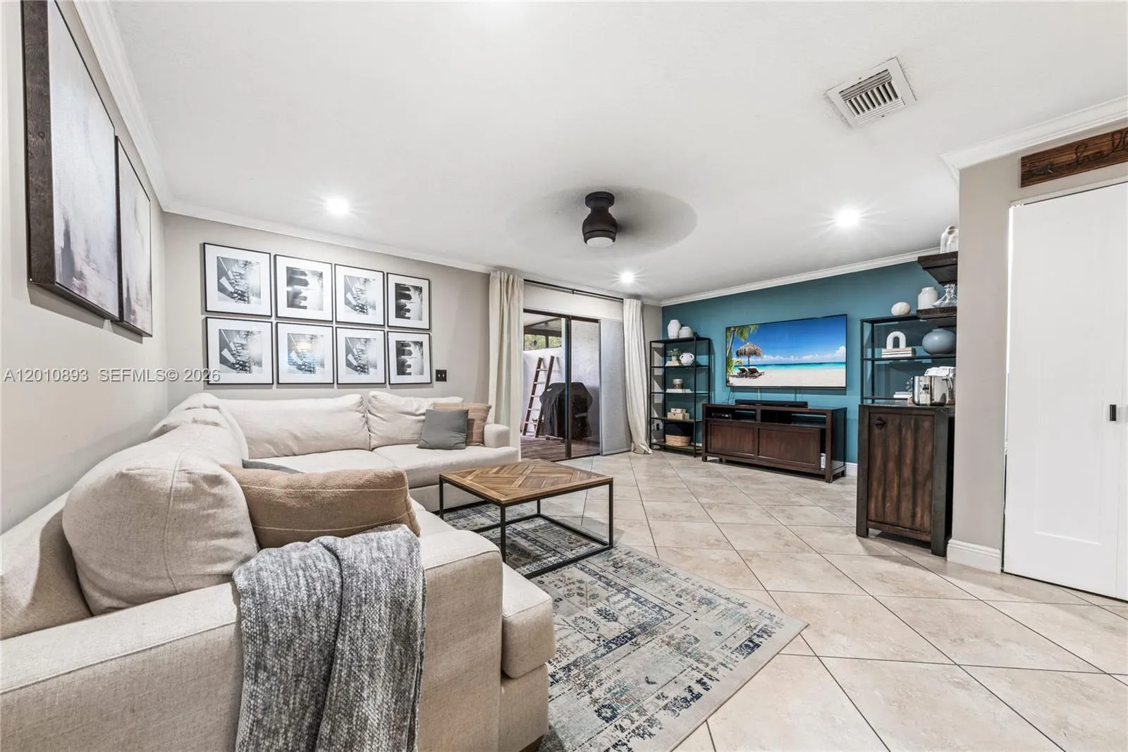 1140 NW 99th Ave # 70, Pembroke Pines FL 33024