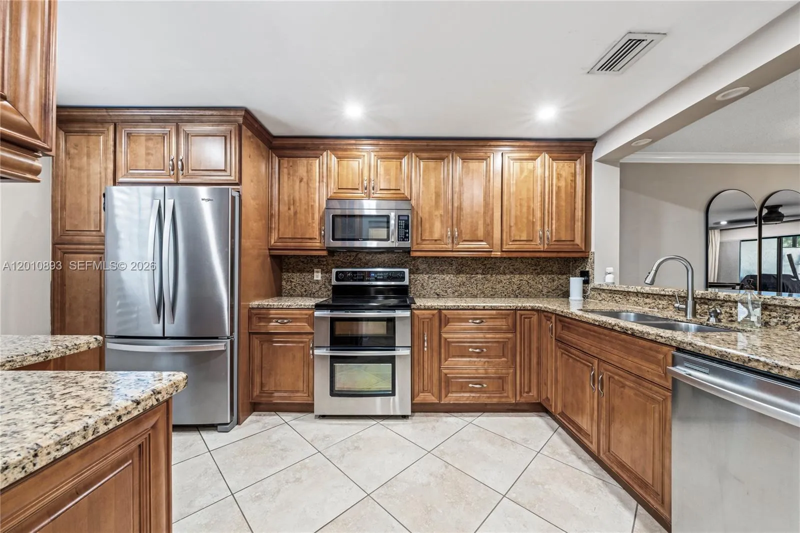 1140 NW 99th Ave # 70, Pembroke Pines FL 33024