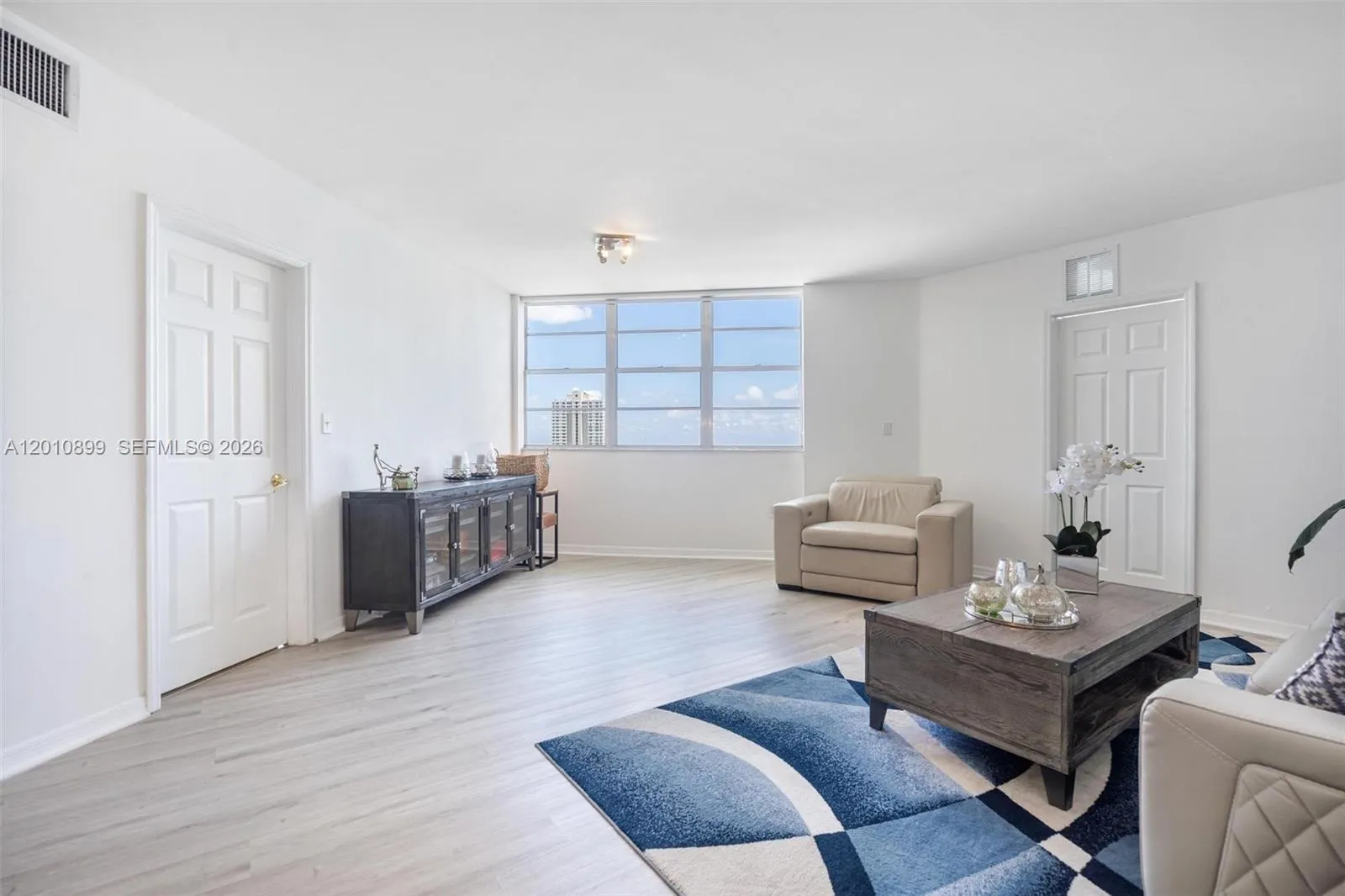 825 Brickell Bay Dr # 2042, Miami FL 33131