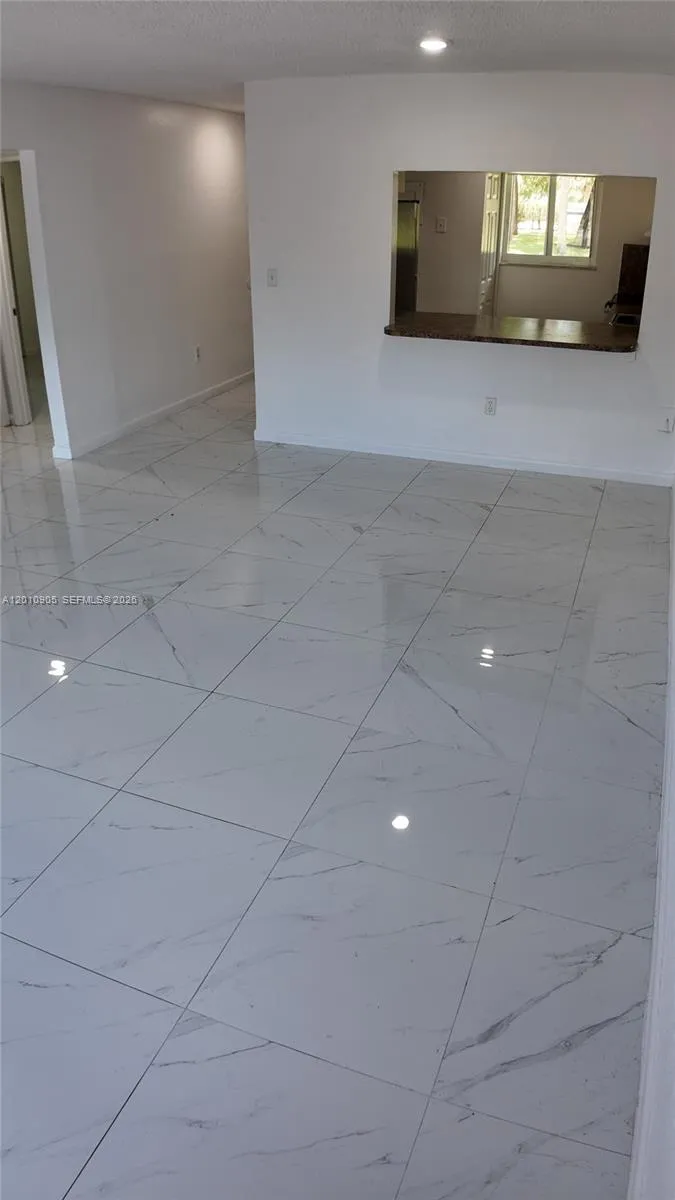 10900 SW 196th St # 103, Cutler Bay FL 33157
