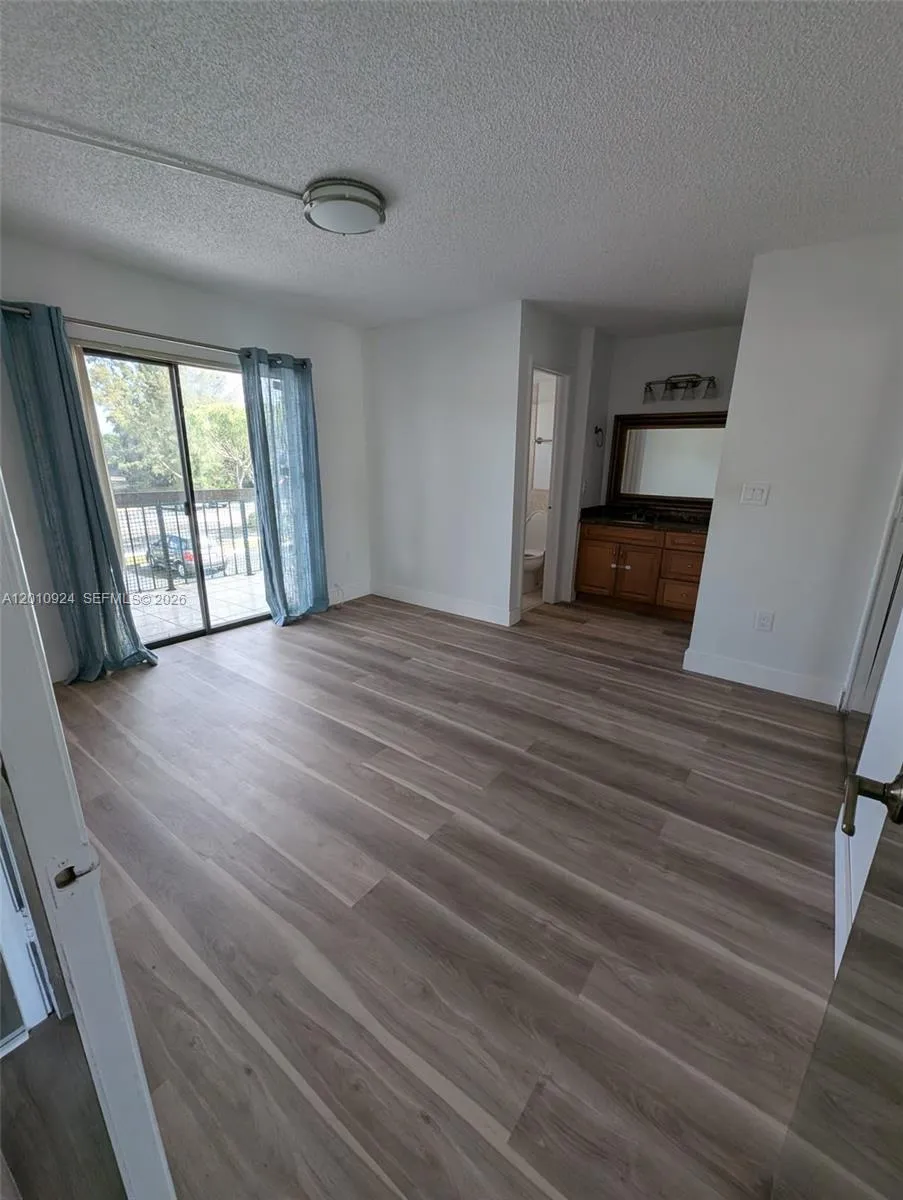 1300 SW 122nd Ave # 2, Miami FL 33184