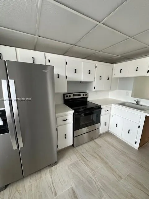 3571 Inverrary Dr # 202, Lauderhill FL 33319